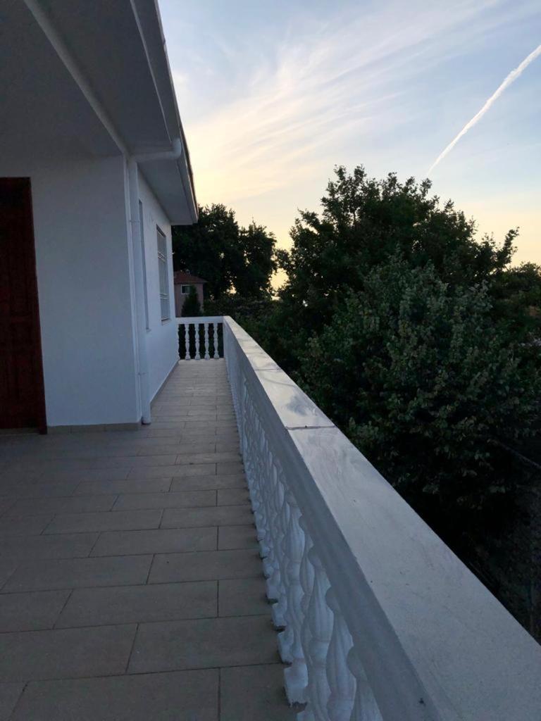 Hotel Shkodra Lake Shiroka Экстерьер фото