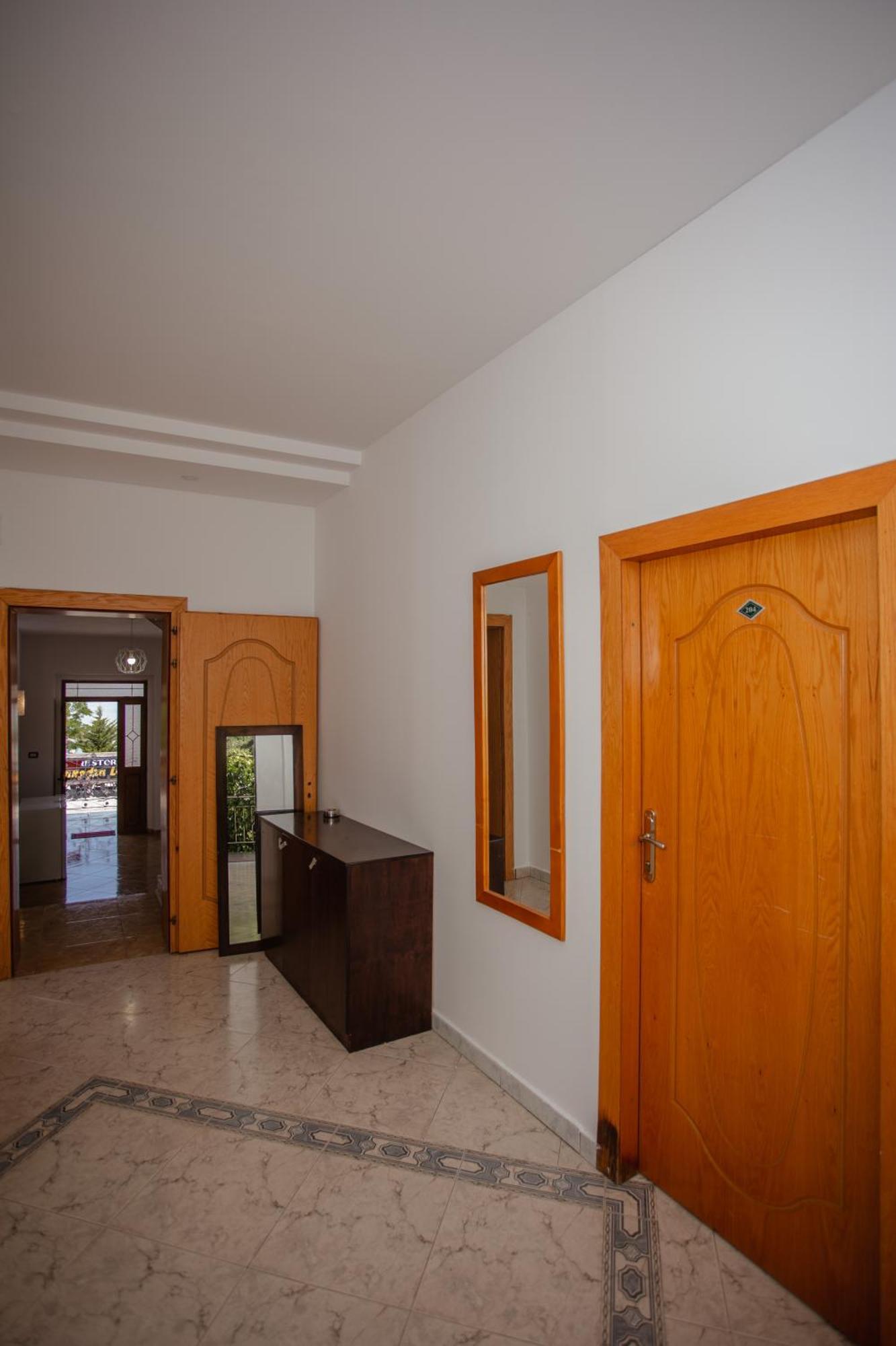 Hotel Shkodra Lake Shiroka Экстерьер фото