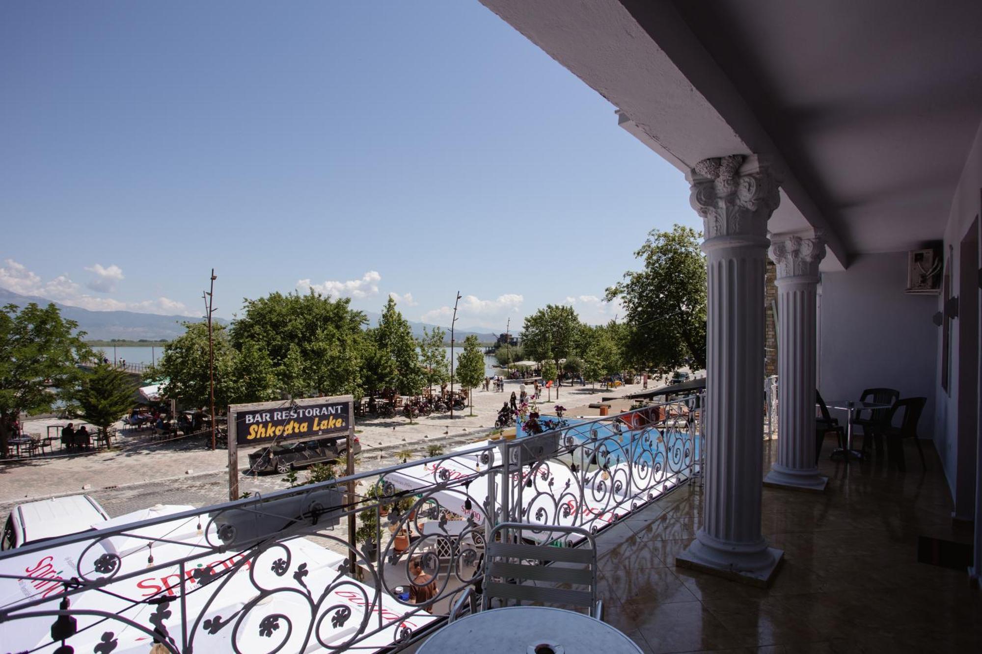 Hotel Shkodra Lake Shiroka Экстерьер фото